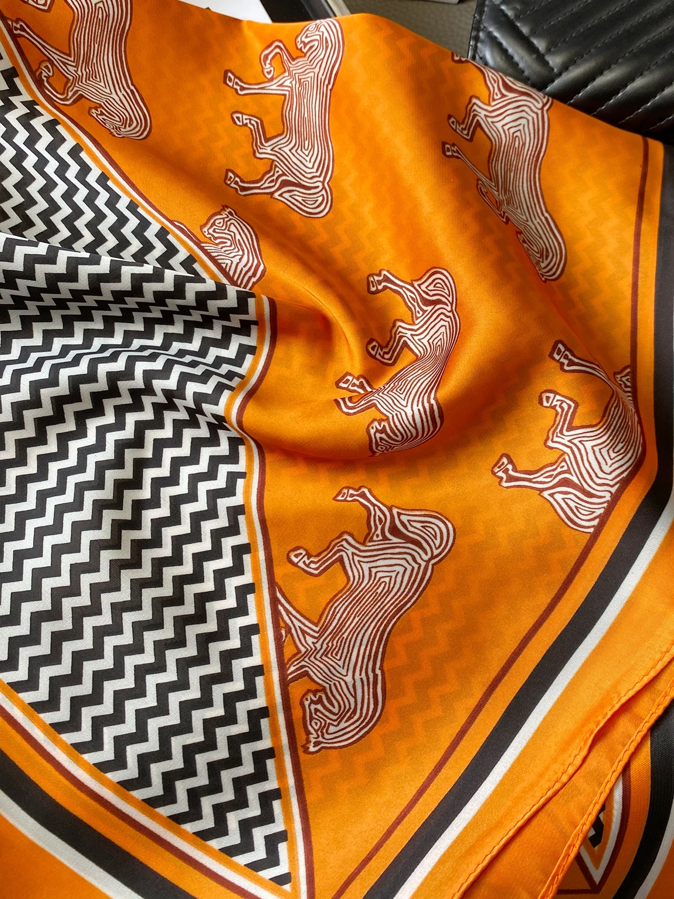 Pañuelo Animal Print - Imagen 3