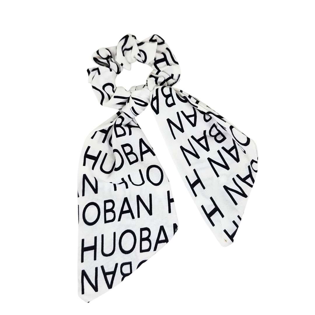 Scarf Scrunchies de Letras