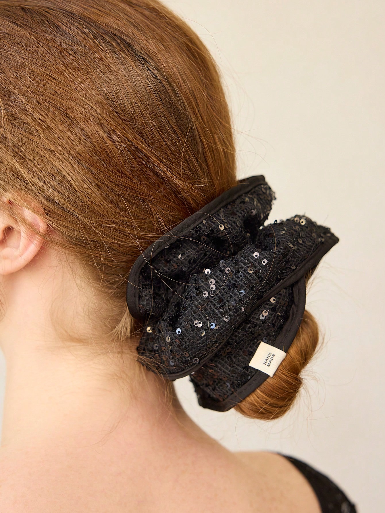 XL Black Scrunchie - Imagen 5